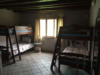 Фермерские дома Hotel Suite-Agrovillage Resort Labaşinţ Кровать в общем 6-местном номере-3